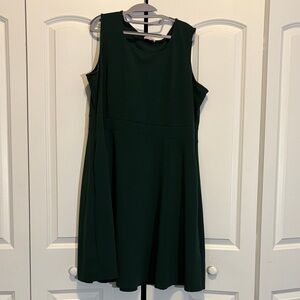 Chic Forest Green Midi Dress